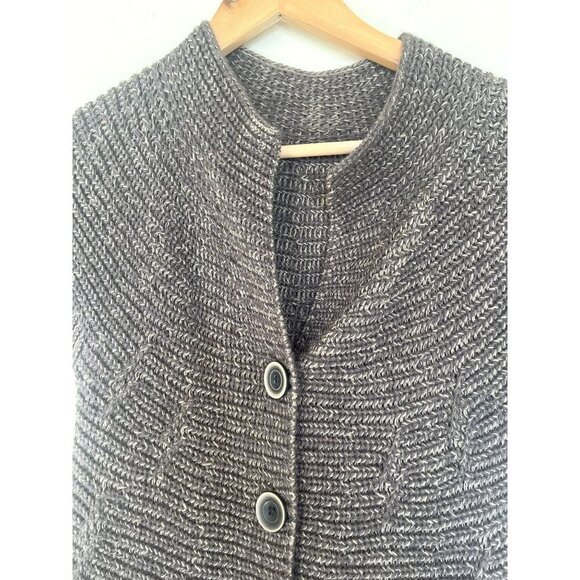 Adorable Boho Knit Sweater Vest with Big Buttons M - Picture 5 of 12